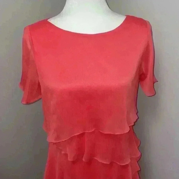 TAHARI Soft Coral Women’s Ruffled Fully Lined Dress (NWT) Size 6 - Picture 2 of 10